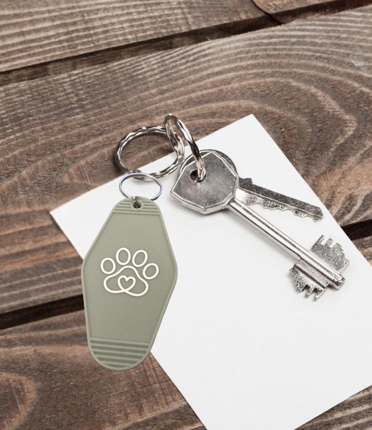 Keychain Hotel/motel dog lover dog mom dog dad
